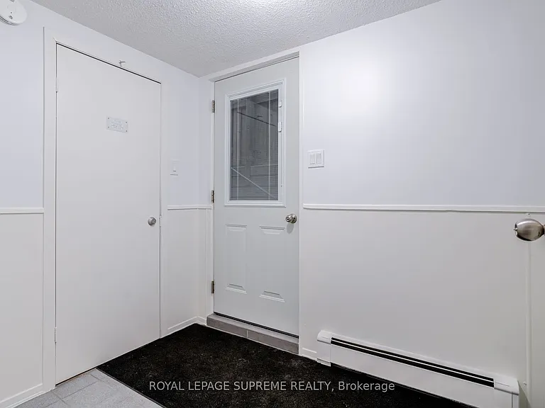 224 Christie St #LOWER — Photo 5