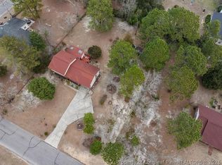 5824 Fairway Dr, Hope Mills, NC 28348