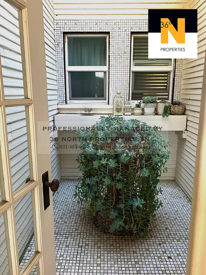 132-134 Oak Street — Photo 2