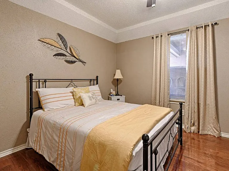 1709 Windsong Trl — Photo 11