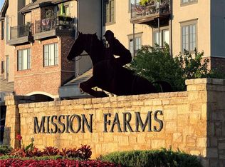 10531 Mission Rd #312, Leawood, KS 66209