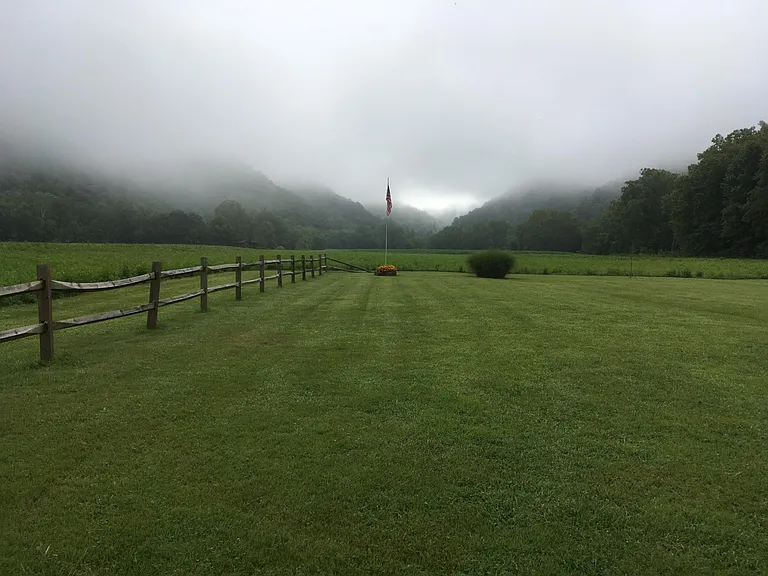 Early morning in the valley