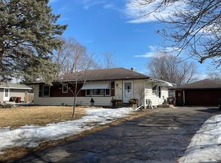 8577 Greenway Ave S, Cottage Grove, MN 55016