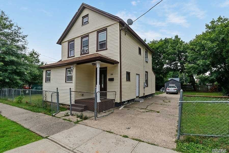 1st image of 351 Sheridan St