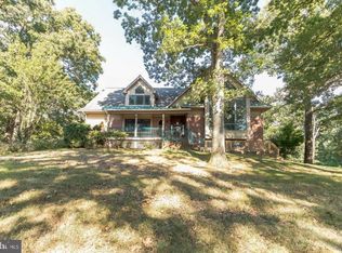 68 Poor Farm Rd, Pennington, NJ 08534