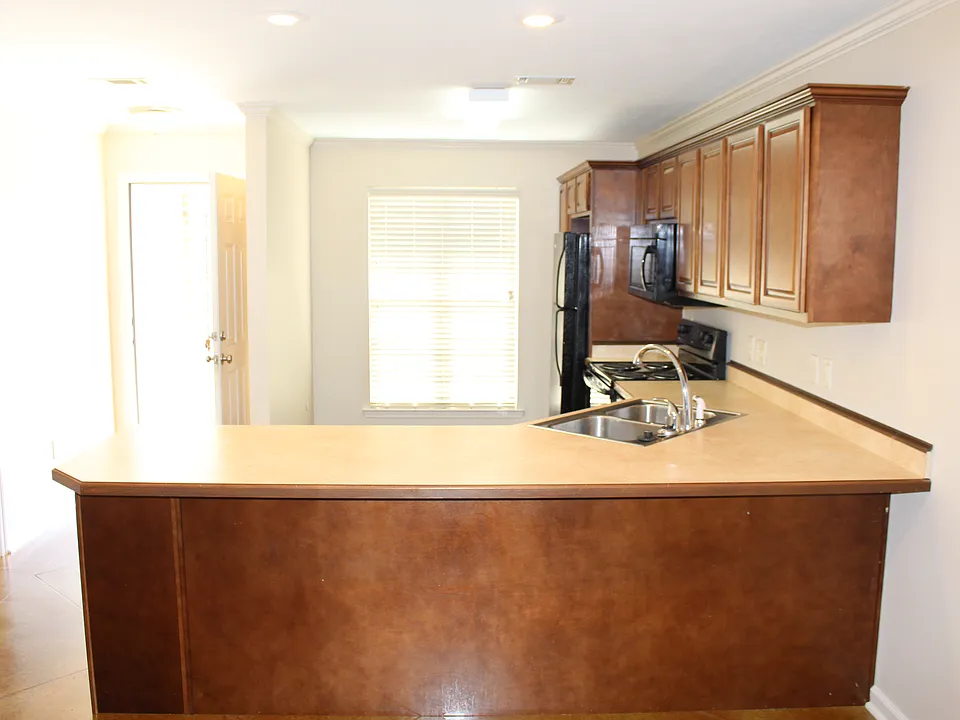 9 Babbling Brook Dr