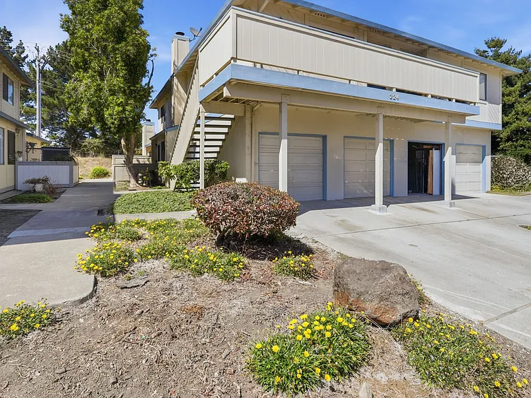 224A Green Meadow Dr — Photo 11