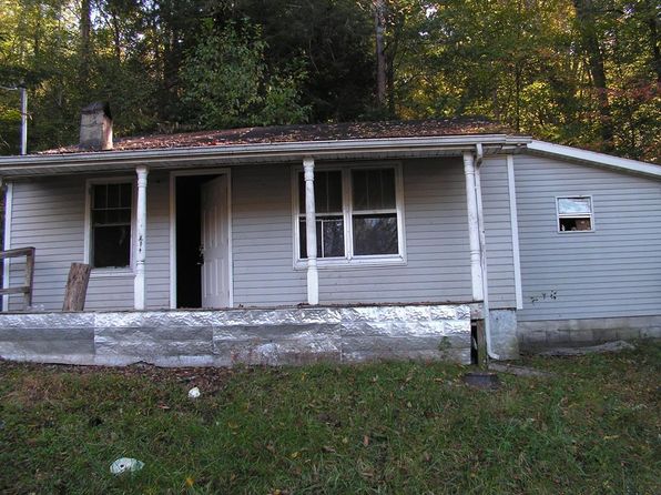 38 High St, Vanceburg, KY 41179