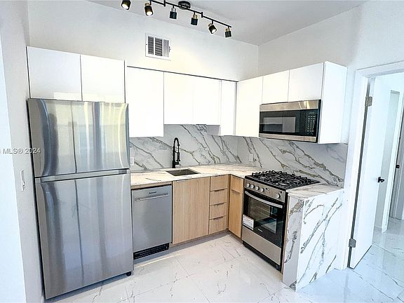 3rd image of 1320 Drexel Ave APT 306