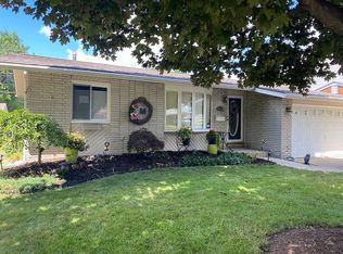 39139 Lea Ct, Sterling Heights, MI 48313