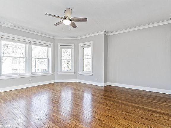 5th image of 3235 N Oakley Ave