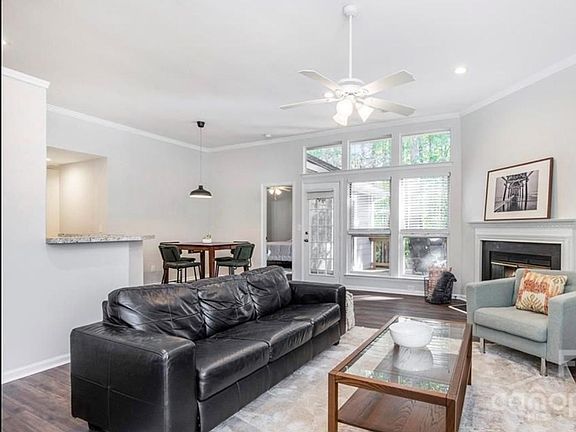 4th image of 3408 Armitage Dr