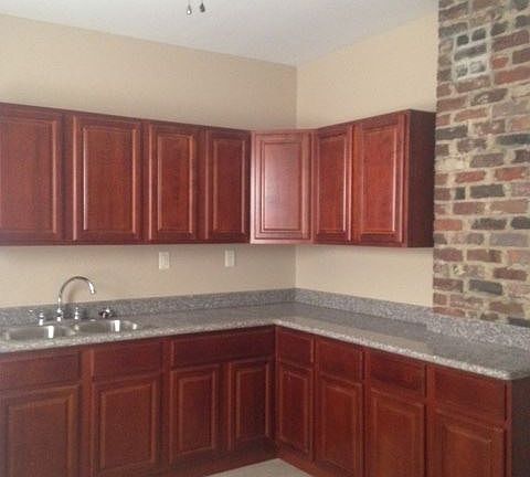 5th image of 2421 Dumaine St