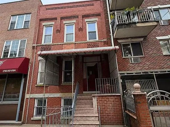 6546 Woodside Ave, Flushing, NY 11377