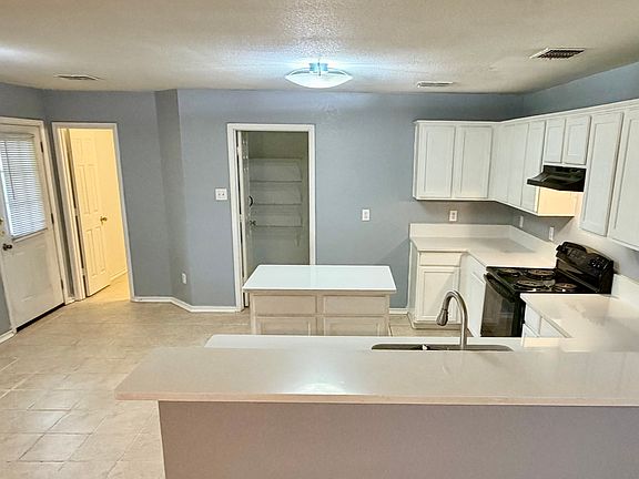 5th image of 2707 Prairie Creek Dr