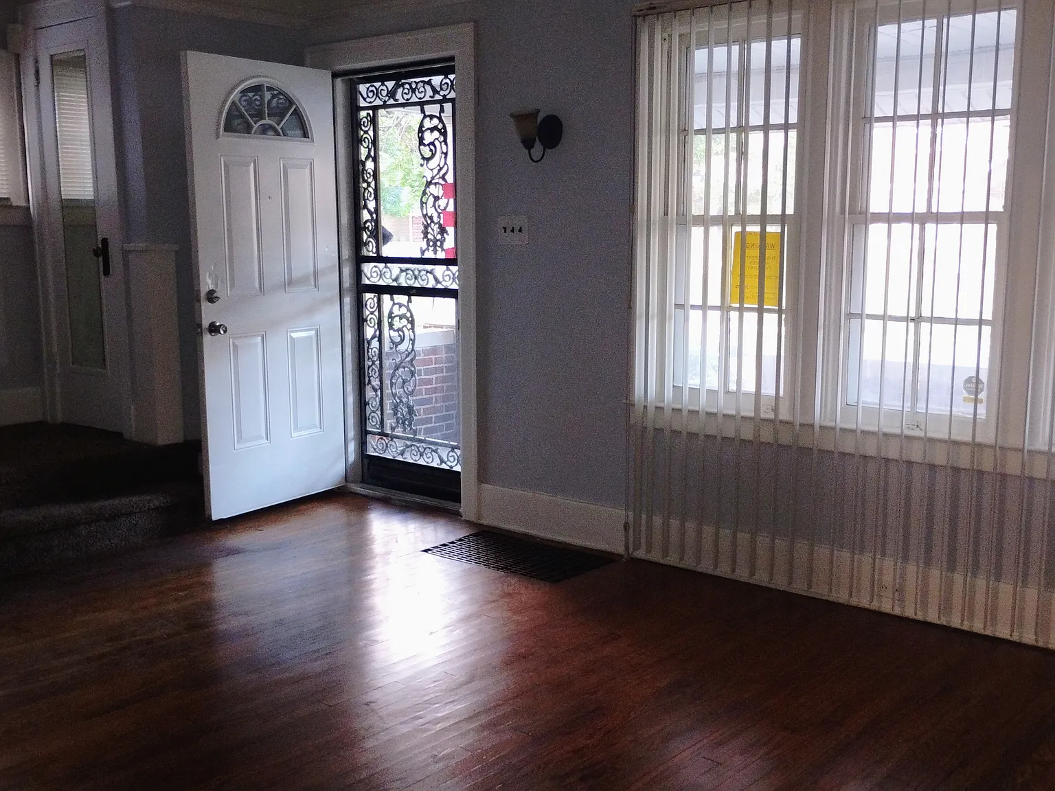 3 bed, 1200 sqft, $1,375 — Photo 2
