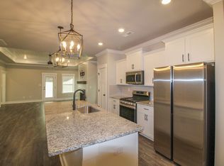 21864 Natures Cove Dr, Athens, AL 35613
