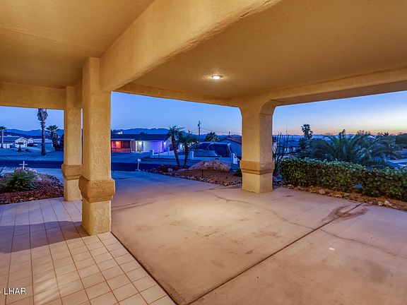 5th image of 940 Bluebird Dr