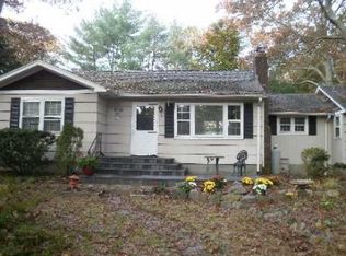 104 Elliot Ave, Lake grove, NY 11755