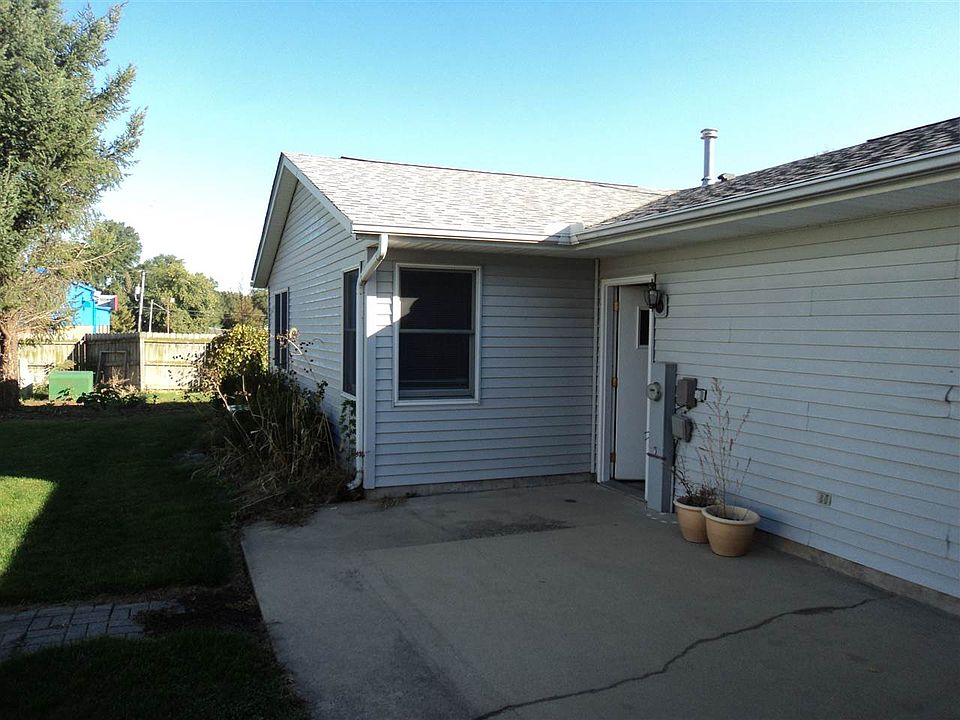 641 Dilenbeck Dr, Geneseo, IL 61254 Zillow