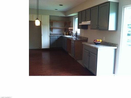 4th image of 8120 Clover Ln