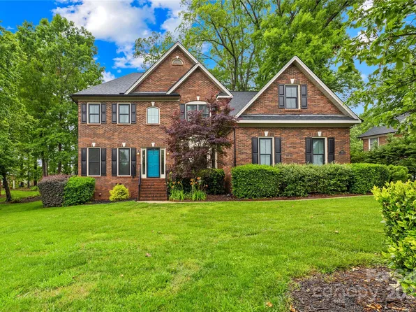 4339 Shannamara Dr, Matthews, NC 28104