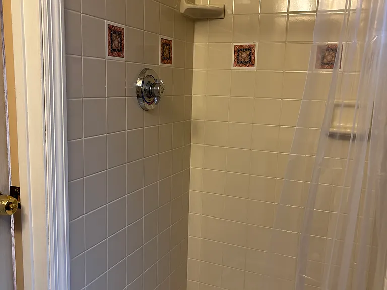 1414 S Negley Ave — Photo 12