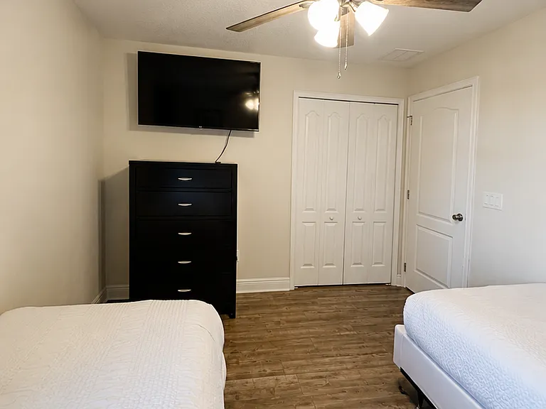 8131 Roseville Blvd — Photo 9