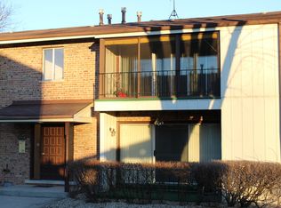 17712 71st Ct #8, Tinley Park, IL 60477