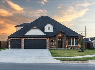 110 Collins Way, Centerton, AR 72719