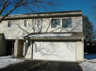 5482 Sanibel Dr, Minnetonka, MN 55343