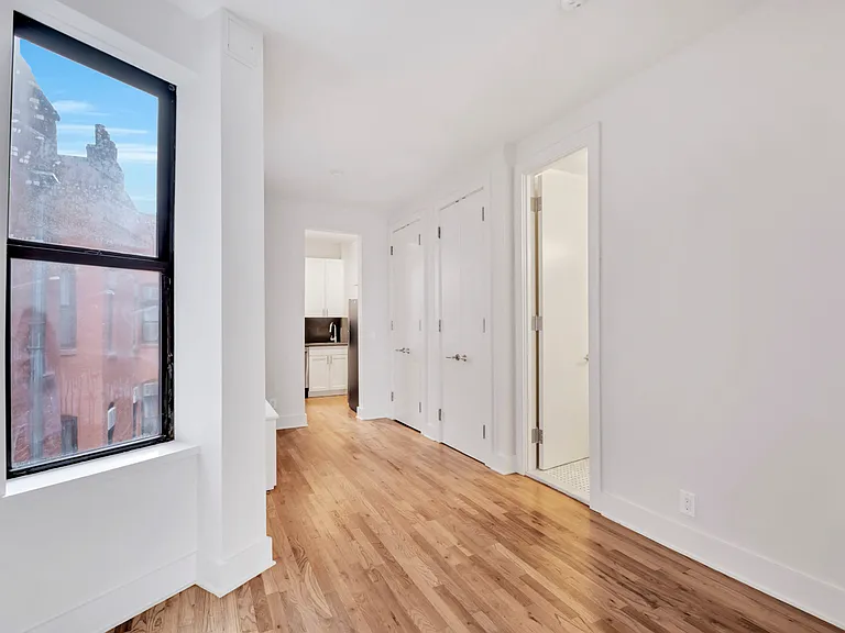 358 W 45th St #4D — Photo 4