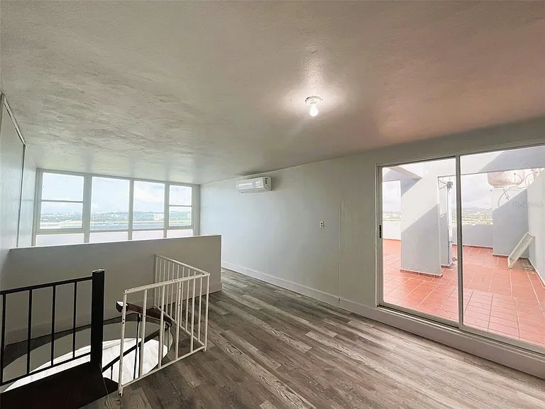 1812 Alcala #2301 — Photo 8