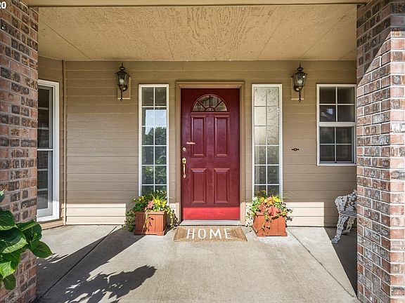 2nd image of 13115 SE Pennywood Ct