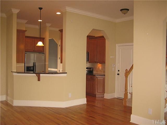 2nd image of 541 Clifton Blue St