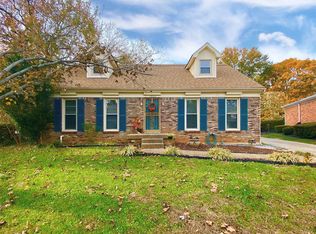 7002 Holsworth Ct, Louisville, KY 40222