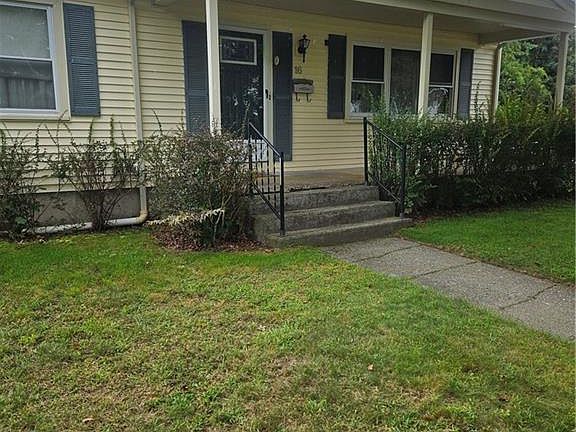3rd image of 16 Brooks Farm Dr