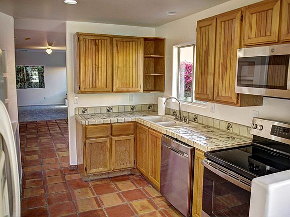 4th image of 54275 Avenida Carranza