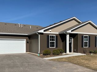 6315 Juniper Dr, Wonder Lake, IL 60097