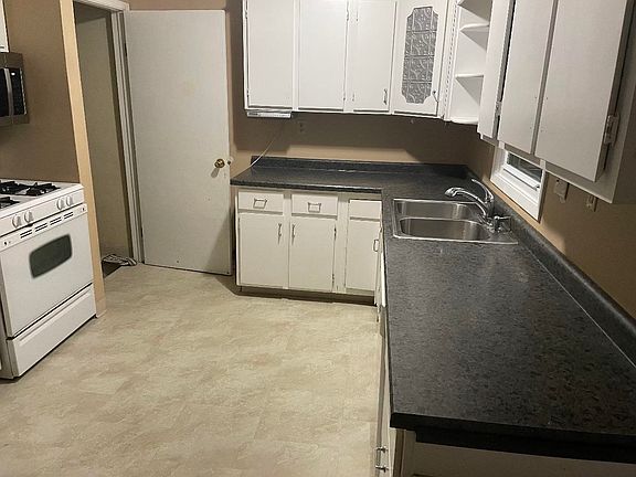 5th image of 530 N Bluff St