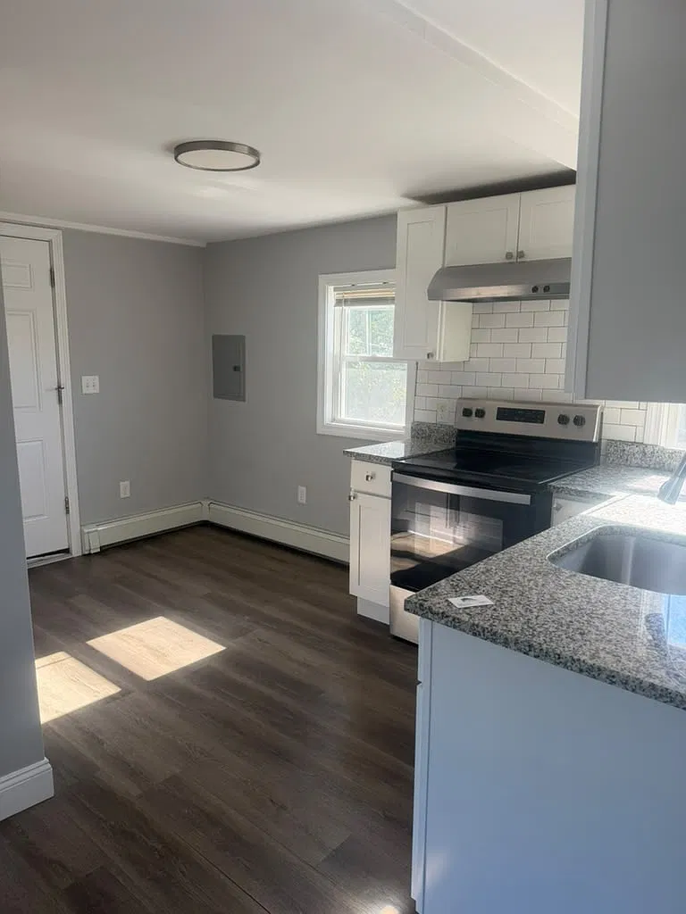 3 bed, $2,700 — Photo 1