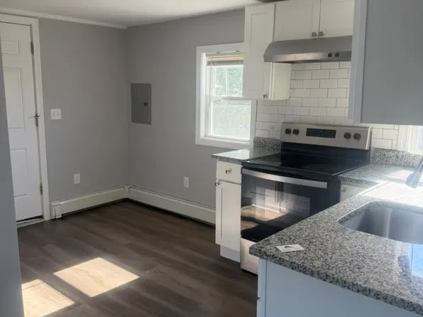 2 Pleasant Pl Floor 2, Marlborough, MA 01752