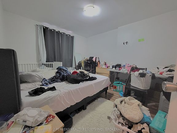 4th image of 928 Oakview Ave