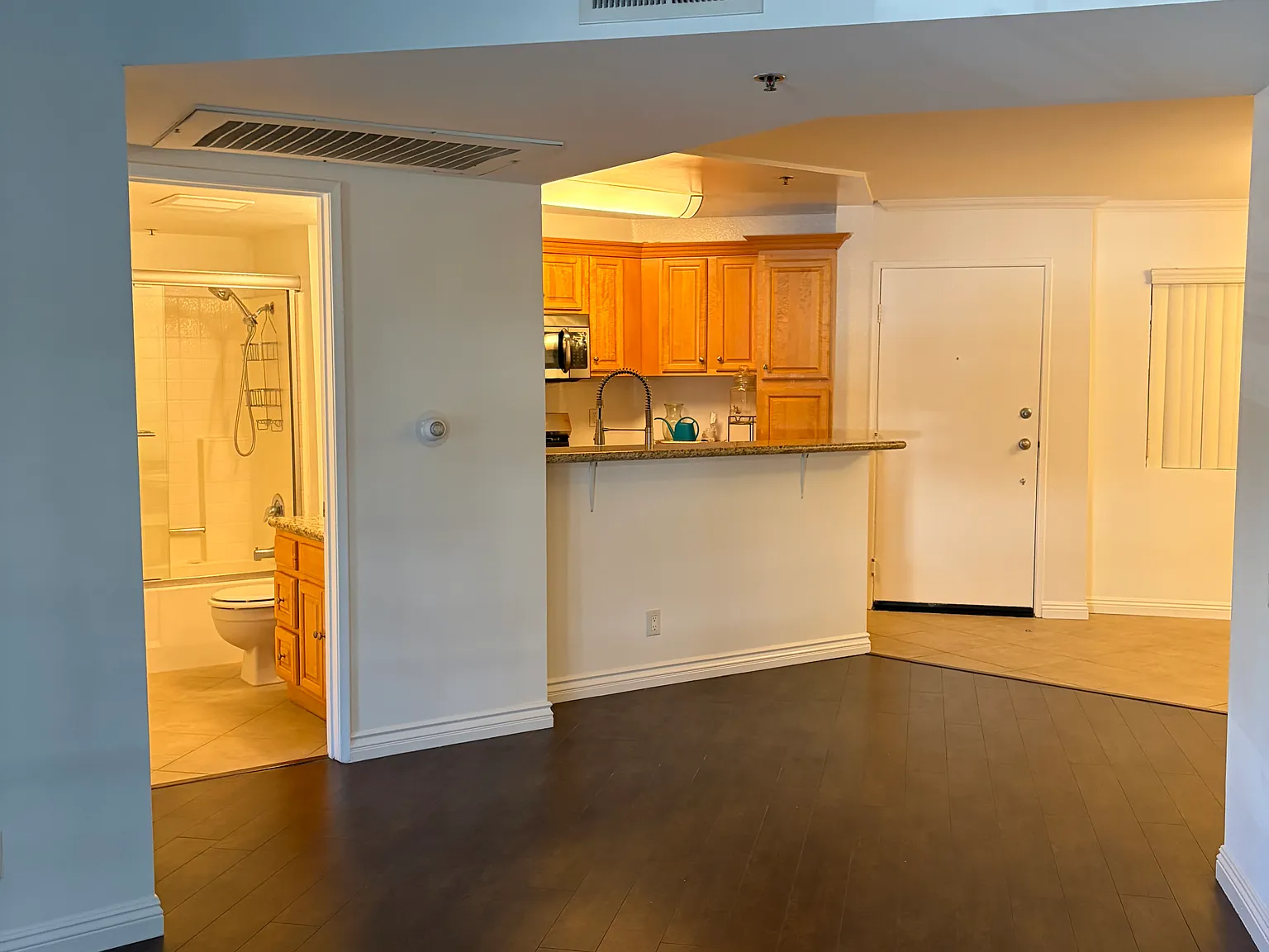 2 bed, 870 sqft, $2,800 — Photo 4