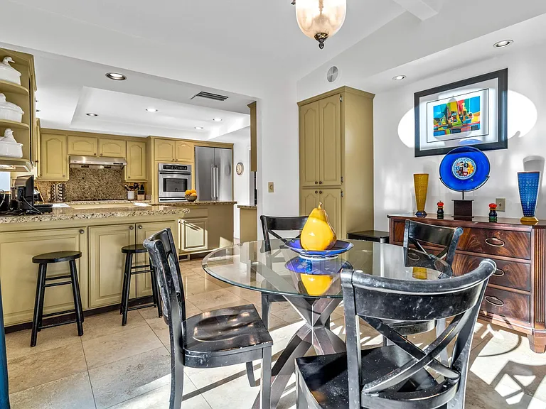 Breakfast area off of the kitchen.
