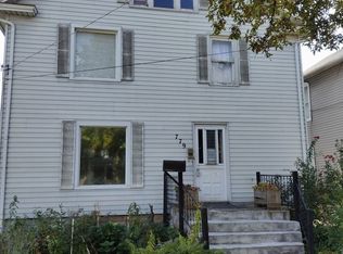 779 E New York St, Aurora, IL 60505