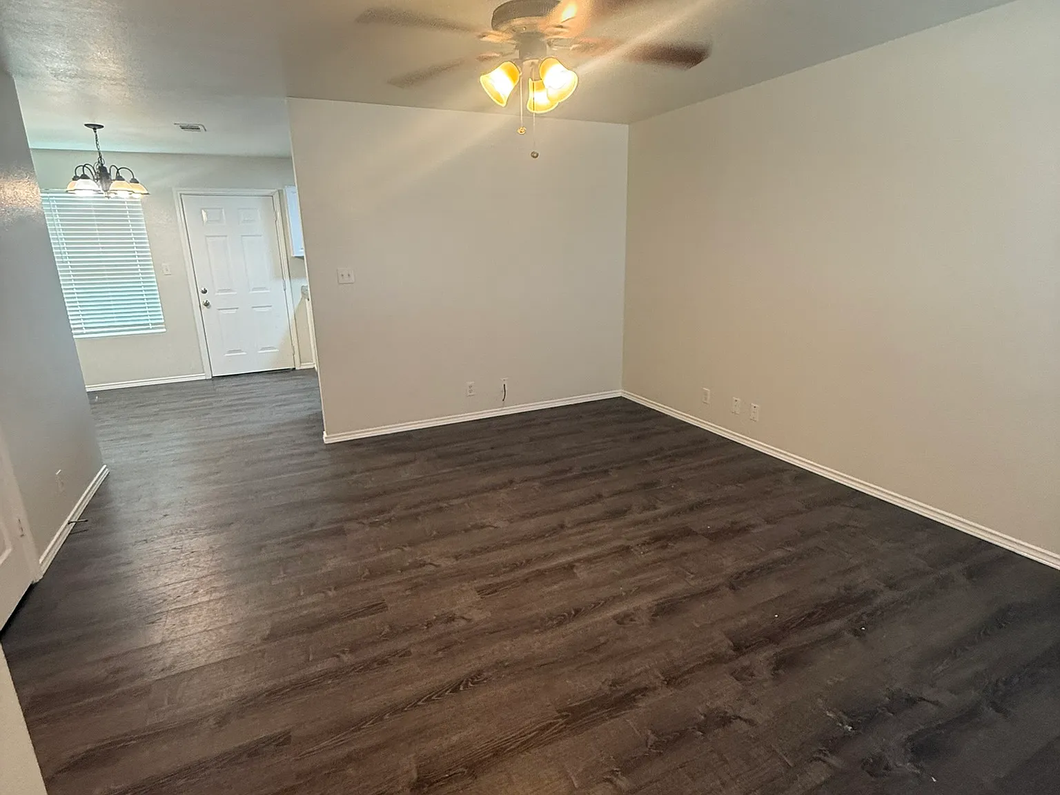 3 bed, 1034 sqft, $1,500 — Photo 3