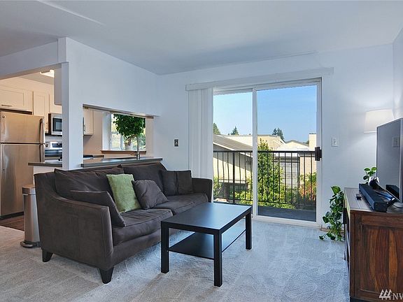 5th image of 12056 15th Ave NE APT 304