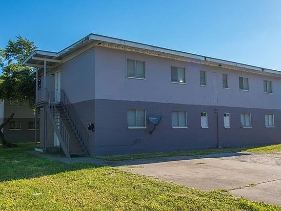 5th image of 520 W Kleberg Ave #4