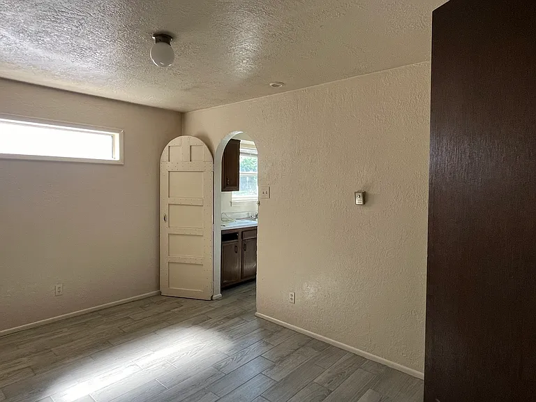 5900 Marble Ave NE #100 — Photo 4